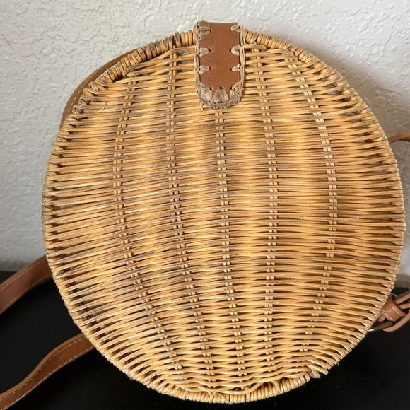 Universal Thread Round Rattan Crossbody Purse - Picture 6 of 6